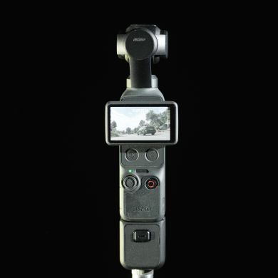 DJI Osmo Pocket 4