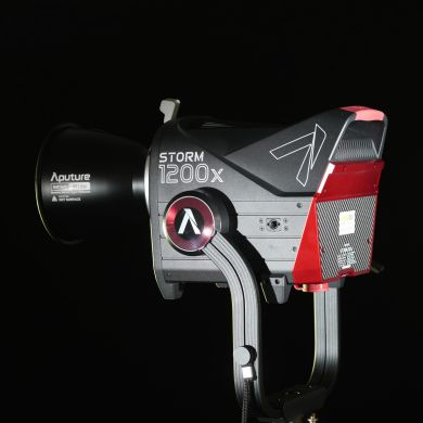 APUTURE STORM 1200 X