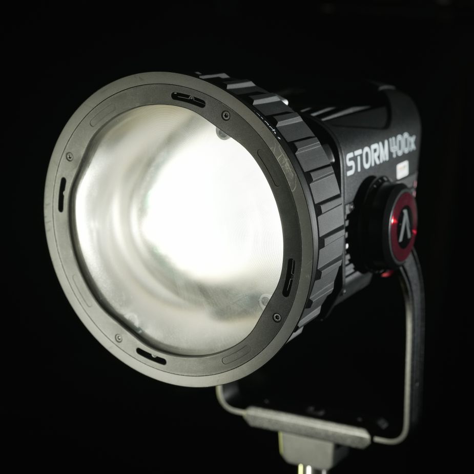 APUTURE CF7 Fresnel